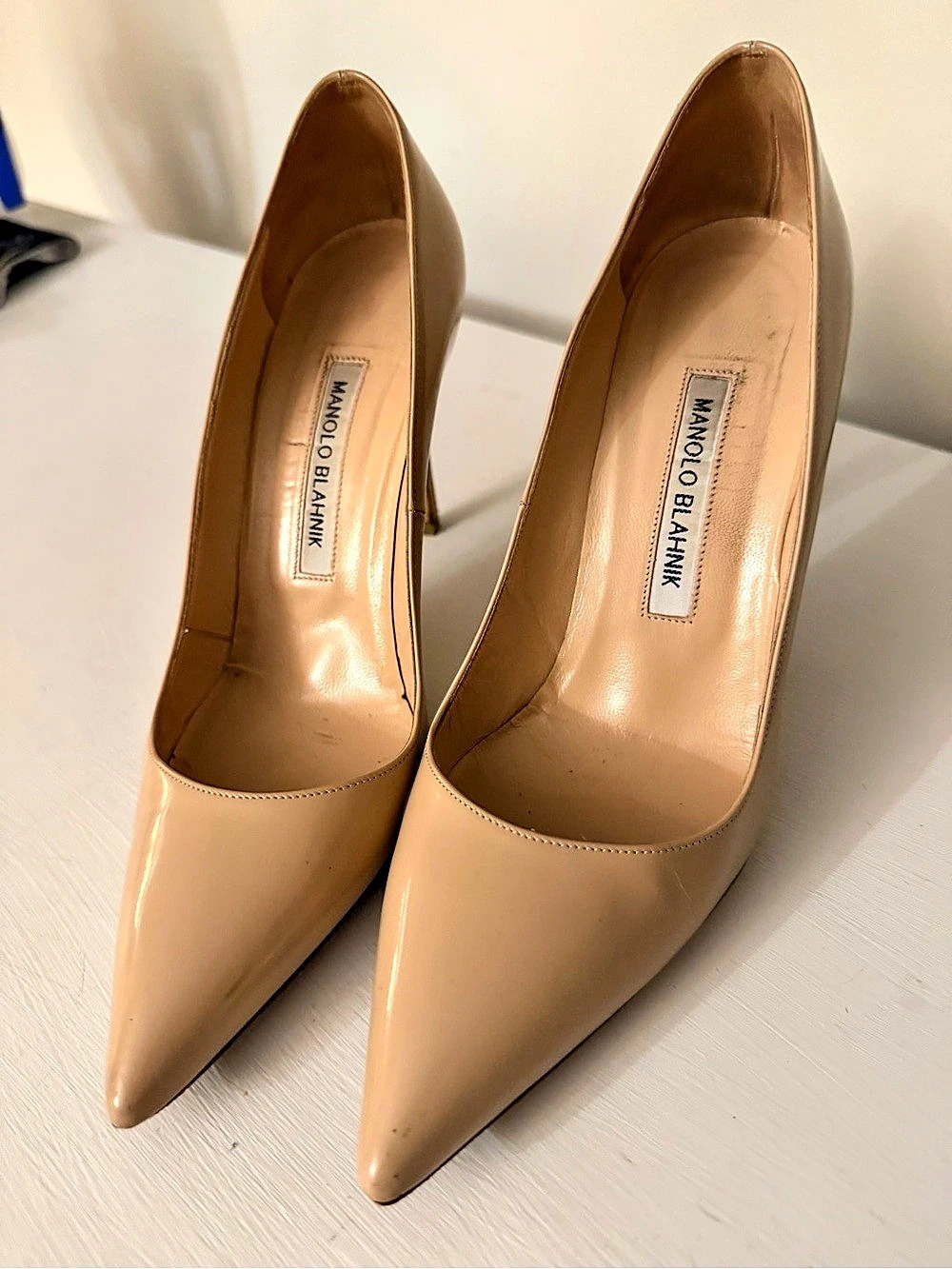 Manolo Blahnik BB 105 Nude Patent Leather Pointed-Toe Pumps - Size 37.5